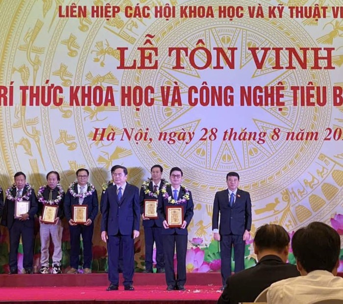 Phó Giáo sư, Tiến sĩ Nguyễn Trung Thành được vinh danh Trí thức khoa học và công nghệ tiêu biểu năm 2024. (Ảnh: NVCC)