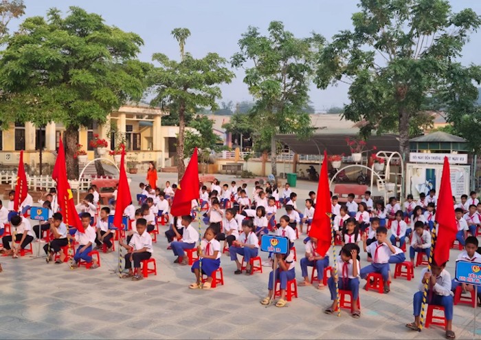 Học sinh Trường Tiểu học và Trung học cơ sở Hướng Việt, Hướng Hóa, Quảng Trị. (Ảnh: NTCC)