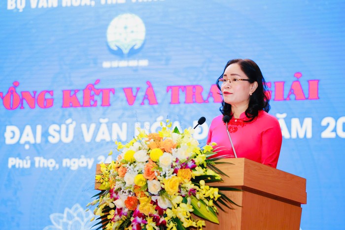 Bà trịnh thị thuyt.jpg