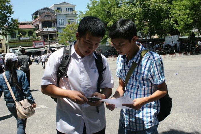 Để có được một kỳ thi an toàn, ngành giáo dục và cơ quan chức năng liên quan phải &quot;căng mình&quot; chuẩn bị từ những khâu nhỏ nhất.