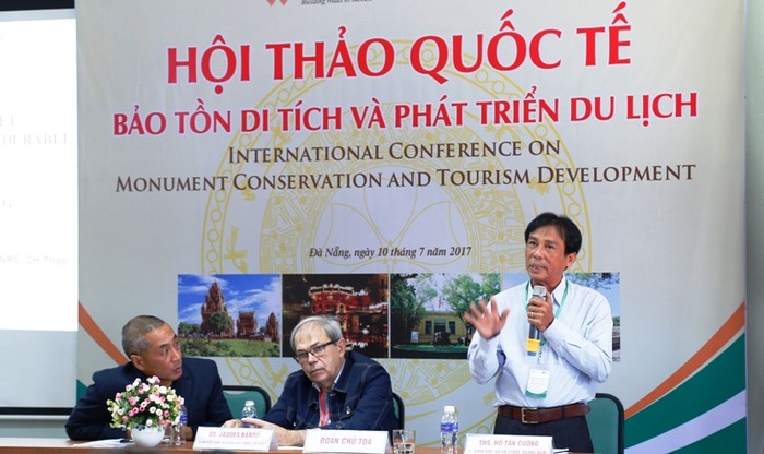 Các chuyên gia, nhà khoa học quốc tế đã cùng mổ xẻ nhiều vấn đề liên quan đến phát triển du lịch bền vững và bảo tồn di sản. Ảnh: PC