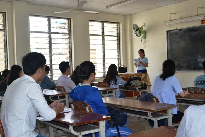 Vào đại học không phải để nghỉ ngơi, lãng phí thời gian mà để rèn tính tự lập và tích lũy kiến thức cho ngày mai.