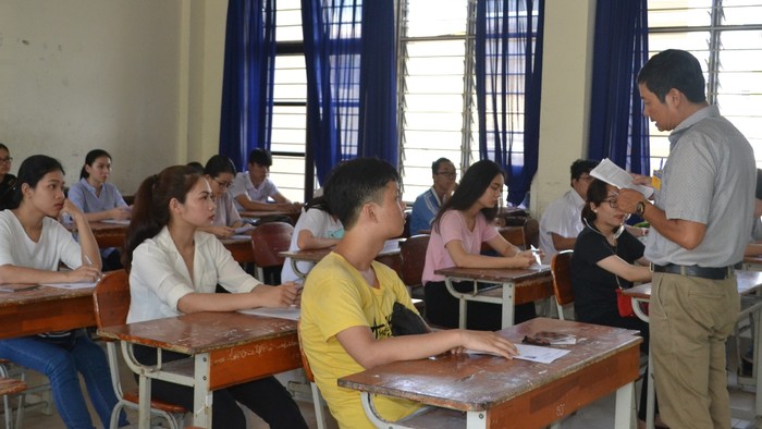 Đề kiểm tra 1 tiết bằng đề chung cho học sinh bậc trung học cơ sở có ngăn chặn được dạy thêm học thêm trái quy định. Ảnh: TT