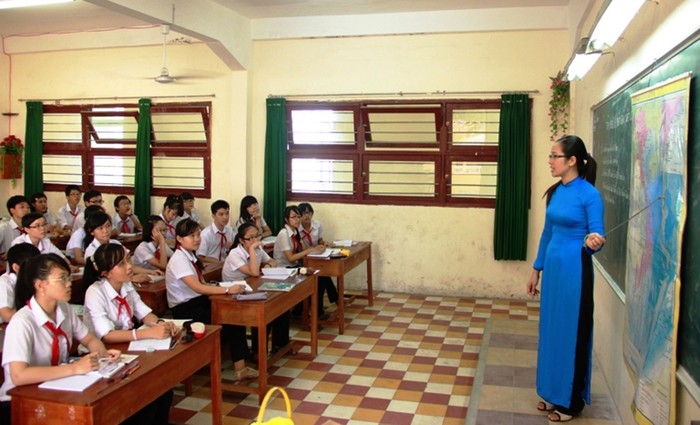 Ba Thông tư liên tịch giữa Bộ Giáo dục và Đào tạo và Bộ Nội vụ đang làm khổ các giáo viên. Ảnh: TT