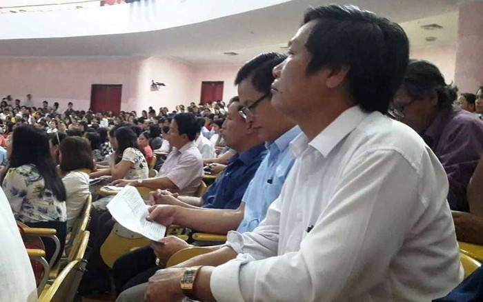 Giáo viên biệt phái về các phòng giáo dục sẽ bị cắt nhiều chế độ hỗ trợ. (trong ảnh: giáo viên Đà Nẵng tham dự hội thảo về chương trình giáo dục phổ thông mới).