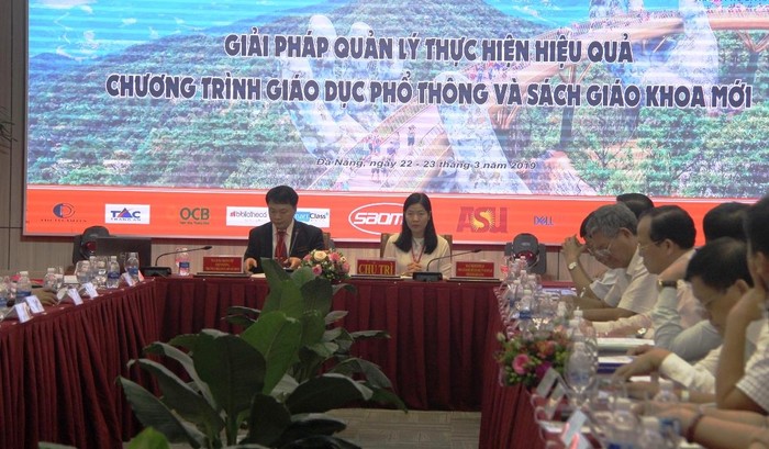 Đại diện lãnh đạo 32 sở Giáo dục và Đào tạo phía Nam chia sẻ giải pháp quản lý thực hiện hiệu quả chương trình giáo dục phổ thông và sách giáo khoa mới. Ảnh: TT