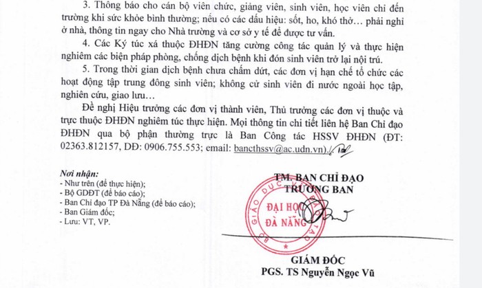 Sinh viên Đại học Đà Nẵng đi học trở lại từ ngày 4/5. Ảnh: AN