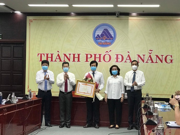 CDC Đà Nẵng được nhận Bằng khen của Thủ tướng. Ảnh: AN