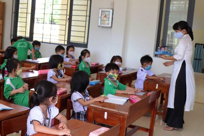 Nhiều học sinh ở các tỉnh thành phía Nam được tiếp nhận vào học tại Trường tiểu học Ngô Quyền (thành phố Tam Kỳ, Quảng Nam). Ảnh: TTR