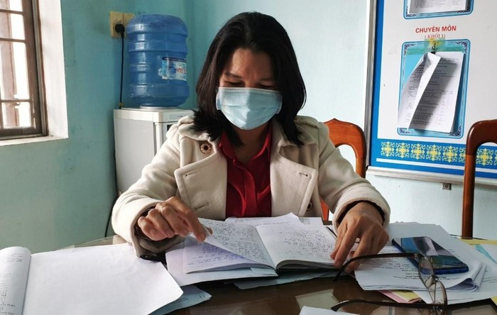 Bà Lê Thị Yên – Hiệu trưởng Trường tiểu học Trưng Vương bị buộc phải hoàn trả lại số tiền dư bán trú đã chi nếu không được sự đồng ý của phụ huynh. Ảnh: CTV
