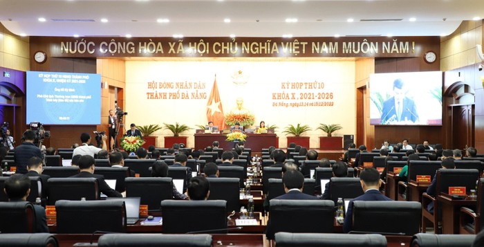 Hội đồng nhân dân thành phố Đà Nẵng khai mạc kỳ họp thứ X, nhiệm kỳ 2021-2026 để bàn về các quyết sách quan trọng. Ảnh: AN