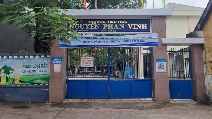 Trường tiểu học Nguyễn Phan Vinh, nơi xảy ra sự việc nam sinh lớp 1 bị đánh bầm, tím chân tay. Ảnh: AN