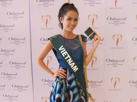 Hình ảnh đầu tiên của Phan Thị Mơ tại Hoa hậu Trái Đất ảnh 3
