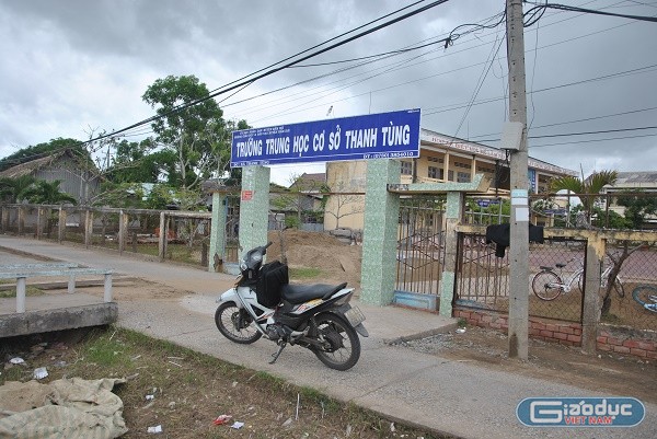 Trường Trung học Cơ sở Thanh Tùng, nơi có Hiệu trưởng “độc quyền” suốt 30 năm do điều kiện khó khăn và… không có nhà công vụ.