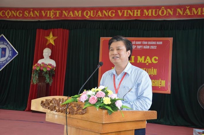 Thứ trưởng Nguyễn Hữu Độ phát biểu tại buổi khai mạc chấm thi tự luận của Hội đồng thi tỉnh Quảng Nam. Nguồn: Bộ Giáo dục và Đào tạo