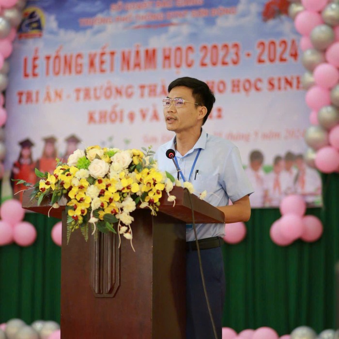 Thầy Nguyễn Thế Chung - Hiệu trưởng Trường Phổ thông dân tộc nội trú Sơn Động (Bắc Giang). Ảnh: NVCC. IMG_1743.jpeg