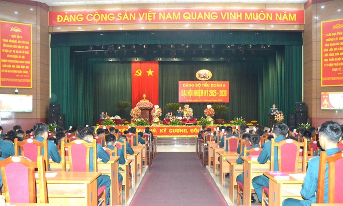Quang cảnh Đại hội. z6592733815572_1b95d883b82f362786fb65d75914302b.jpg
