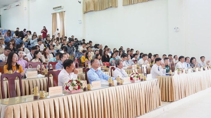 Quang cảnh diễn ra Hội thảo khoa học quốc gia “Di sản nghệ thuật Việt Nam: bảo tồn và phát huy” 1.JPG