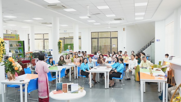 Trường đại học phát động chương trình hưởng ứng ngày Sách và văn hóa đọc Việt Nam lần thứ 3 (Ảnh: ued.udn.vn) 138e0474b30a1d54441b.jpg