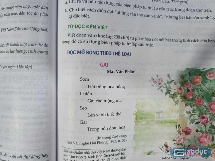 Bài thơ "Gai" trong sách giáo khoa Ngữ văn 11 bộ Chân trời sáng tạo. (Ảnh: Ánh Dương) gdvn_gai.jpg