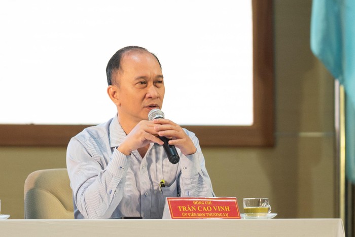 Phó Giáo sư, Tiến sĩ Trần Cao Vinh được bổ nhiệm giữ chức Phó Giám đốc Đại học Quốc gia Thành phố Hồ Chí Minh (ảnh: VNUHCM) Thay VinhVNUHCM.jpg