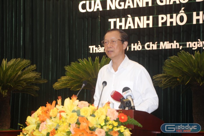 Thứ trưởng Bộ Giáo dục và Đào tạo Phạm Ngọc Thưởng phát biểu chỉ đạo tại hội nghị (ảnh: V.D) gdvn_chiLetongket3.jpg