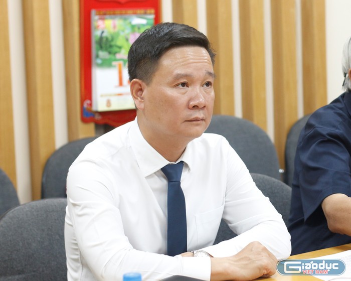 Nhà báo Nguyễn Tiến Bình - Phó Chủ tịch Hiệp hội Các trường đại học, cao đẳng Việt Nam, Tổng Biên tập Tạp chí điện tử Giáo dục Việt Nam. GDVN_TBT.JPG