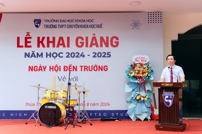 Thầy Vinh.jpg