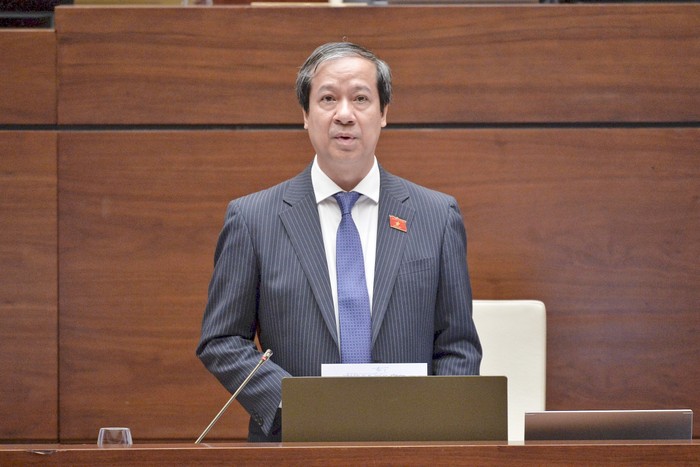 Bộ trưởng Bộ Giáo dục và Đào tạo Nguyễn Kim Sơn phát biểu tại phiên họp. Ảnh: daibieunhandan.vn. bt1.jpg