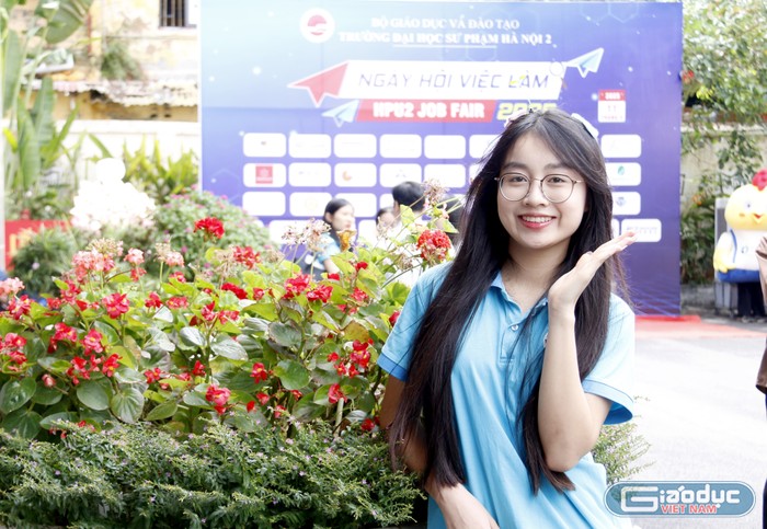 GDVN_SV nữ.jpg