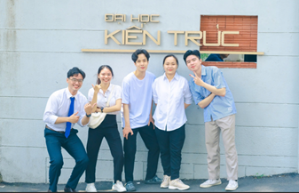 Sinh viên ngành Quản lý xây dựng, Khoa Xây dựng, Trường Đại học Kiến trúc Thành phố Hồ Chí Minh. Ảnh: NTCC Picture2.png