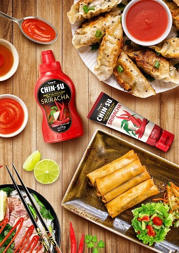 Tương ớt CHIN-SU Sriracha được làm từ ớt chỉ thiên. 4.Tương ớt CHIN-SU Sriracha được làm từ ớt chỉ thiênjpg.jpg