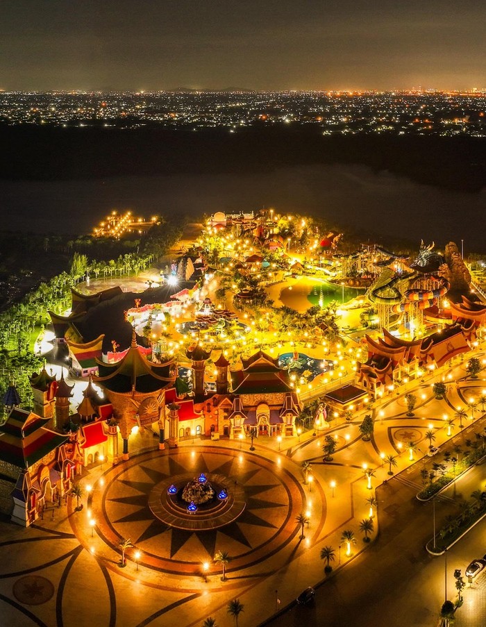 Công viên nước Thủy Tinh - thuộc tổ hợp Công viên Thần thoại Legend Park. Ảnh: Mạnh Zô Công viên nước Thủy Tinh - thuộc tổ hợp Công viên Thần thoại Legend Park. Ảnh: Mạnh Zô