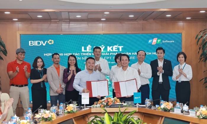 Lễ ký kết hợp tác giữa 2 đơn vị BIDV và FPT Software được tổ chức ngày 09/5/2024 tại Hà Nội. Ảnh minh họa ký kết hợp tác BIDV - FPT Soft.JPG