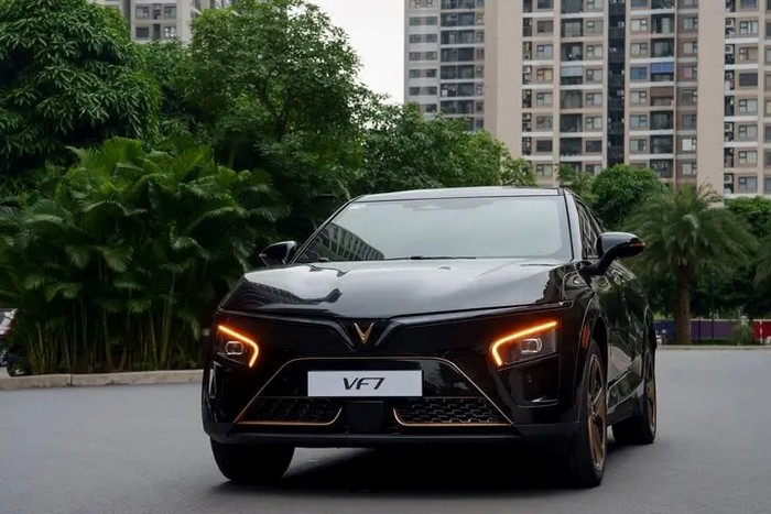 Không chỉ vẻ đẹp, VF 7 còn có sức mạnh vượt tầm phân khúc. A2 (3).jpg