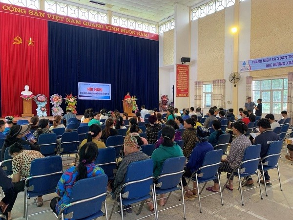Lào Cai nỗ lực tuyên truyền về chính sách bảo hiểm xã hội, bảo hiểm y tế. bhLaoCai.jpg
