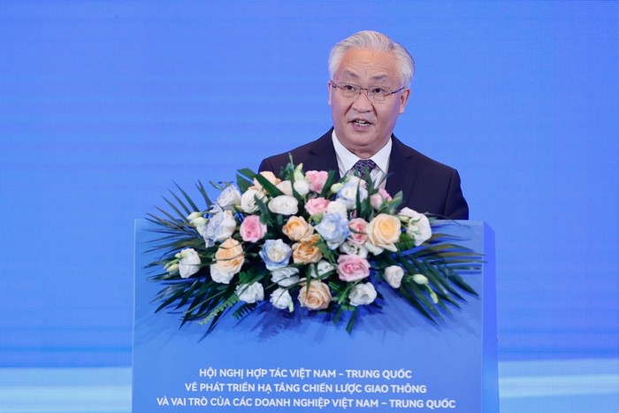 Phó Thủ tướng Trung Quốc Trương Quốc Thanh hoan nghênh các cơ quan, doanh nghiệp hai nước cùng nhau thúc đẩy hợp tác trong các lĩnh vực, nhất là hợp tác phát triển giao thông, kết nối giao thông giữa hai nước. Ảnh: VGP/Nhật Bắc Phó Thủ tướng Trung Quốc Trương Quốc Thanh hoan nghênh các cơ quan, doanh nghiệp hai nước cùng nhau thúc đẩy hợp tác trong các lĩnh vực, nhất là hợp tác phát triển giao thông, kết nối giao thông giữa hai nước. Ảnh: VGP/Nhật Bắc
