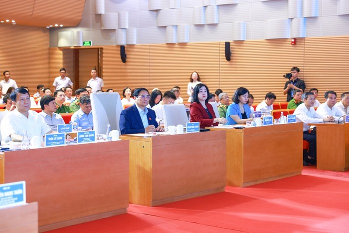 Thủ tướng Phạm Minh Chính dự Hội nghị sơ kết 6 tháng thực hiện Đề án 06 của thành phố Hà Nội. Ảnh: VGP/Nhật Bắc anh 2.jpg