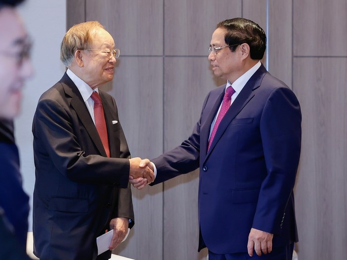 Thủ tướng tiếp ông Sohn Kyung Sik, Chủ tịch Tập đoàn CJ. Ảnh: VGP/Nhật Bắc 1.jpg