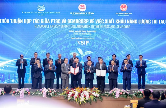 Thủ tướng Chính phủ Việt Nam và Singapore chứng kiến trao nhận giấy phép khảo sát cho dự án điện gió ngoài khơi tại Việt Nam cho liên danh PTSC - Sembcorp 1-7.jpg