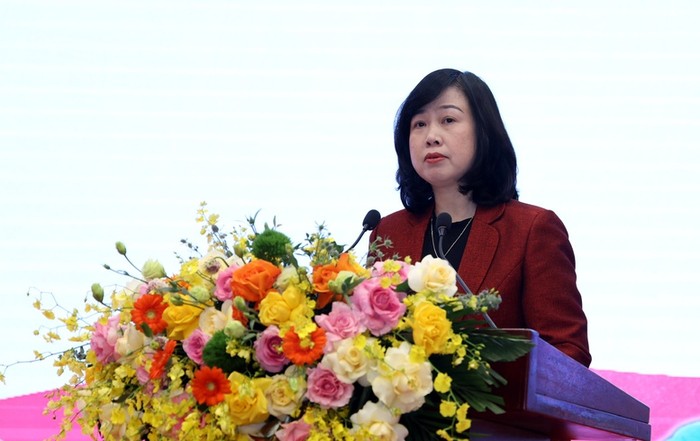 Bộ trưởng Bộ Y tế Đào Hồng Lan phát động phong trào thi đua yêu nước ngành y tế với khẩu hiệu: "Đoàn kết, kỷ cương, đổi mới, phát triển"; kêu gọi, động viên và đề nghị nhân viên y tế "Tận tâm vì người bệnh, trách nhiệm với cộng đồng, sáng tạo trong công việc, hoàn thành tốt nhiệm vụ". Ảnh: VGP/Đức Tuân Nhiều văn bản quy phạm pháp luật trong ngành y tế 'rất khó, lượng hóa không phải dễ'- Ảnh 4.