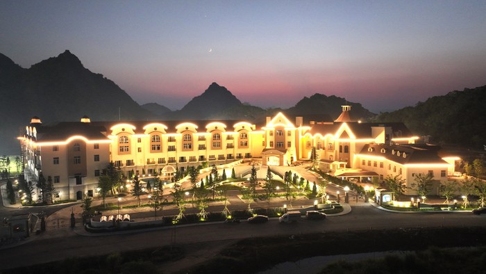 02 Legend Valley Hotel.jpg