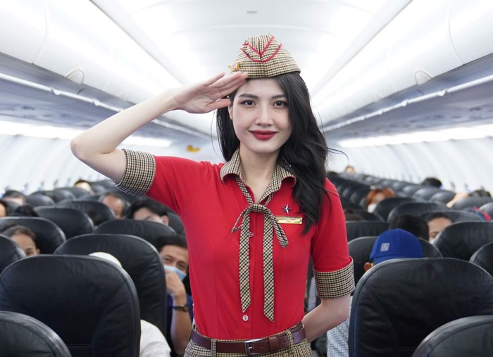 Tiep vien hang khong Vietjet.jpg