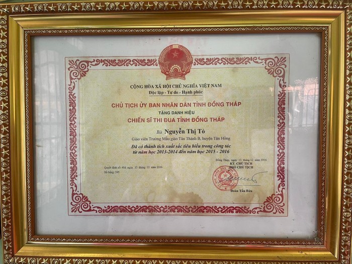 Một số thành tích tiêu biểu của cô Nguyễn Thị Tỏ đã đạt được trong những năm công tác. Một số thành tích tiêu biểu của cô Nguyễn Thị Tỏ đã đạt được trong những năm công tác.