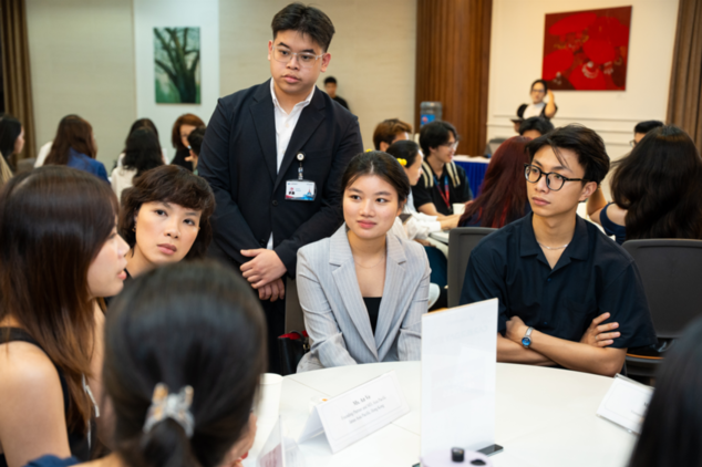Chương trình Mentorship kết nối các sinh viên với hơn 50 chuyên gia, cố vấn. Anh 4.png