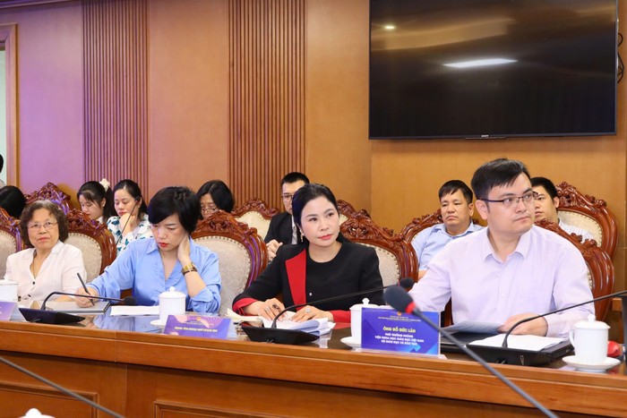 Ocean Edu cam kết đồng hành chặt chẽ cùng Bộ Giáo dục và Đào tạo trong quá trình xây dựng, triển khai và lan tỏa hiệu quả đề án “Đưa tiếng Anh thành ngôn ngữ thứ hai trong trường học” đến từng trường học, từng địa phương. anh 1.jpg