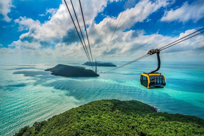 Sun Group cam kết mang đến những trải nghiệm đặc quyền cho hành khách của Emirates. Sun Group cam kết mang đến những trải nghiệm đặc quyền cho hành khách của Emirates.
