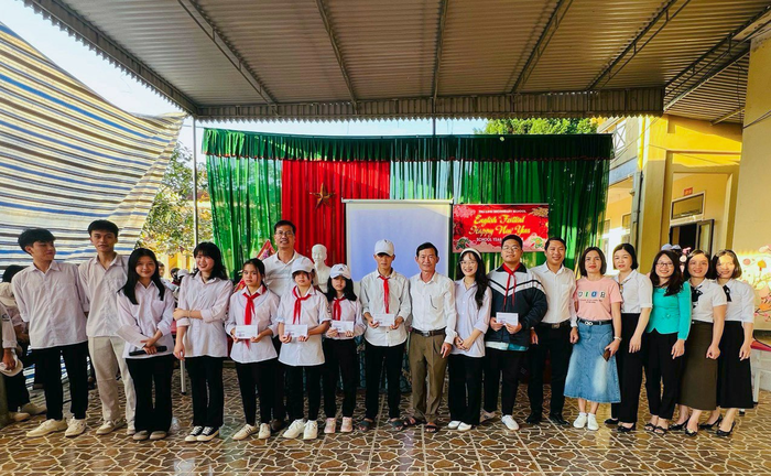 Dự án "Đôi cánh" với chủ đề về tâm lý học đường. Ảnh. NVCC Dự án "Đôi cánh" với chủ đề về tâm lý học đường. Ảnh. NVCC