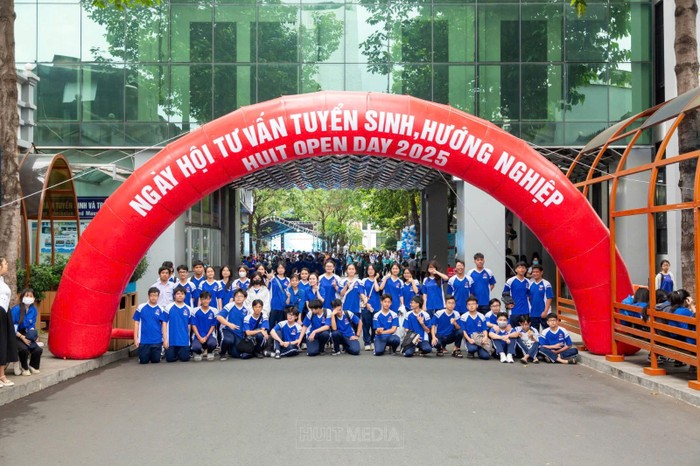 Ngày hội Tư vấn Tuyển sinh – HUIT OPEN DAY 2025, thu hút hơn 3.000 học sinh đến từ hơn 30 trường trung học phổ thông trên địa bàn Thành phố Hồ Chí Minh. Ảnh: Website nhà trường