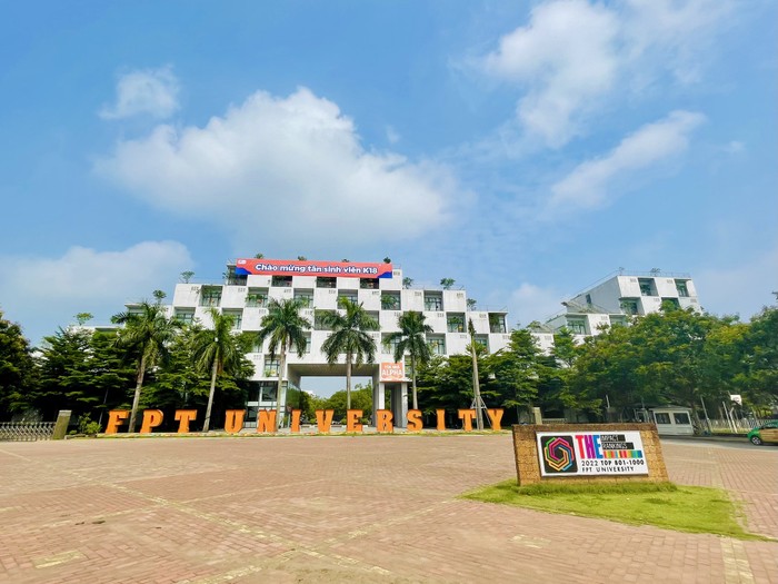 Trường Đại học FPT có trụ sở chính tại Khu Công nghệ cao Hòa Lạc – Km29 Đại lộ Thăng Long, huyện Thạch Thất, Thành phố Hà Nội. (Ảnh: website nhà trường) truong-fpt-577.jpg